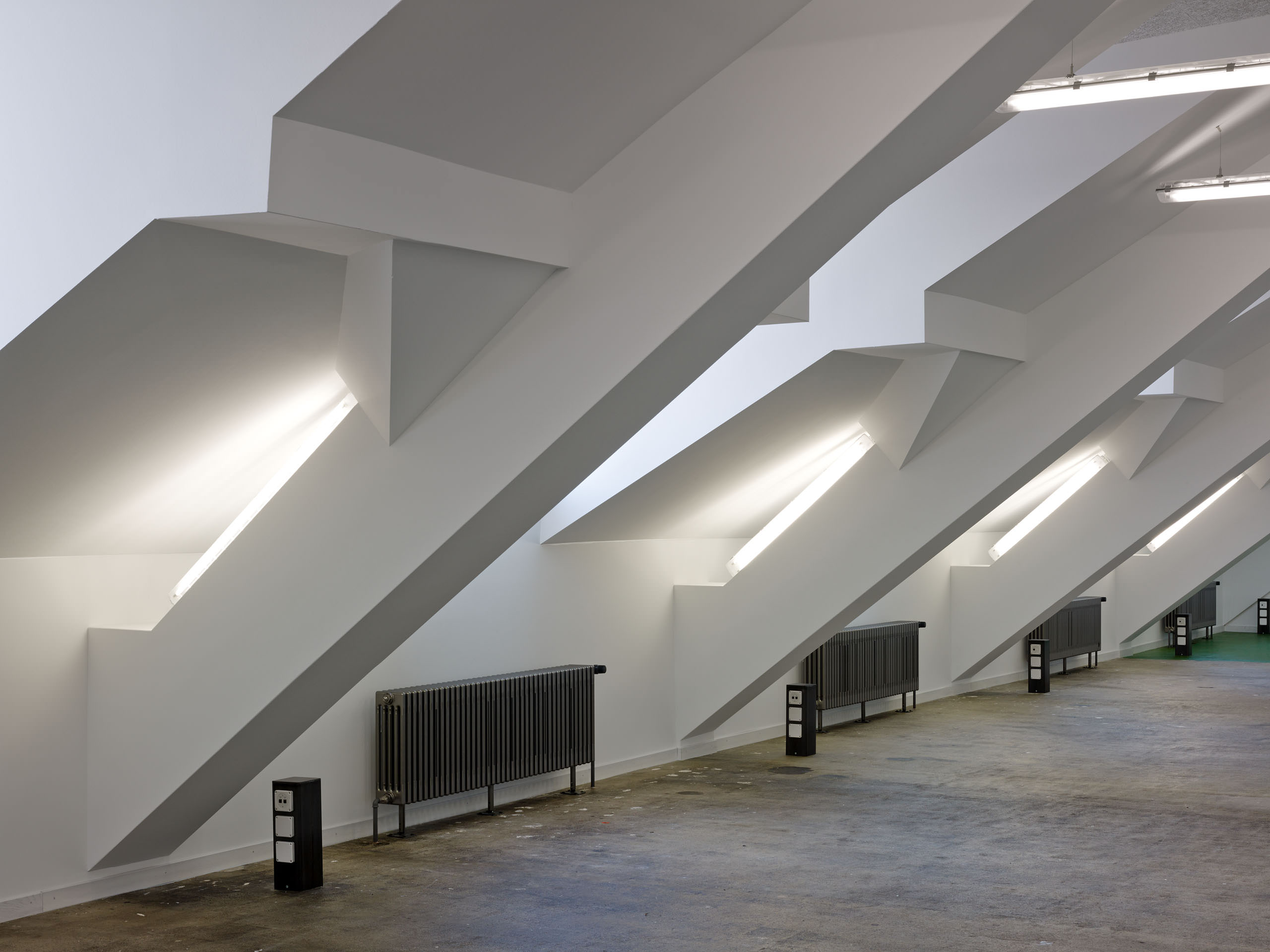 E13483 Alpa 042977 2560